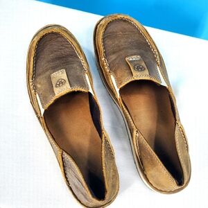 Ariat soft leather slip on loafers 7.5